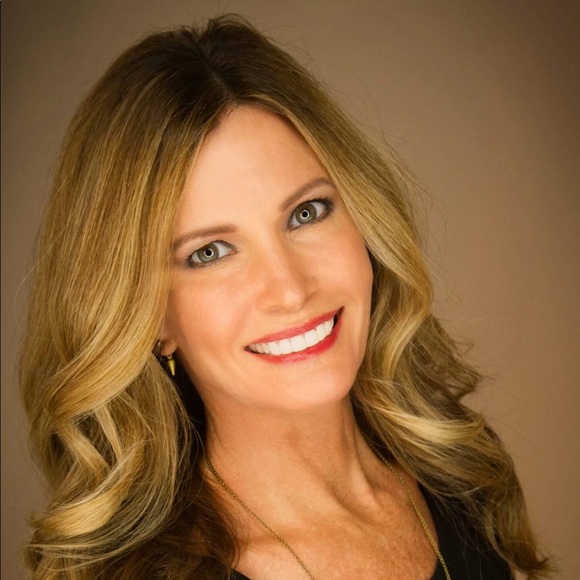 Meet your Posher, Mitzi - Picture 1 of 1